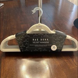 RAE DUNN-Velvet Hangers